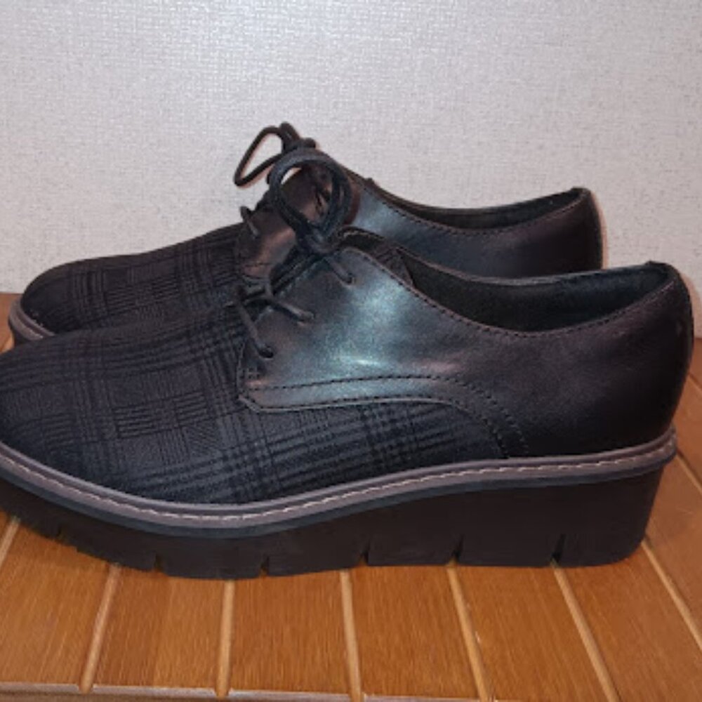 Clarks Collection Women 7.5 Plaid Fabric Oxford Wedge Platform Loafer Black NWT - Picture 3 of 10